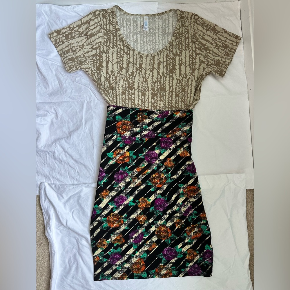 SKIRT ONLY LuLaRoe Cassie Pencil Skirt - Size Medium